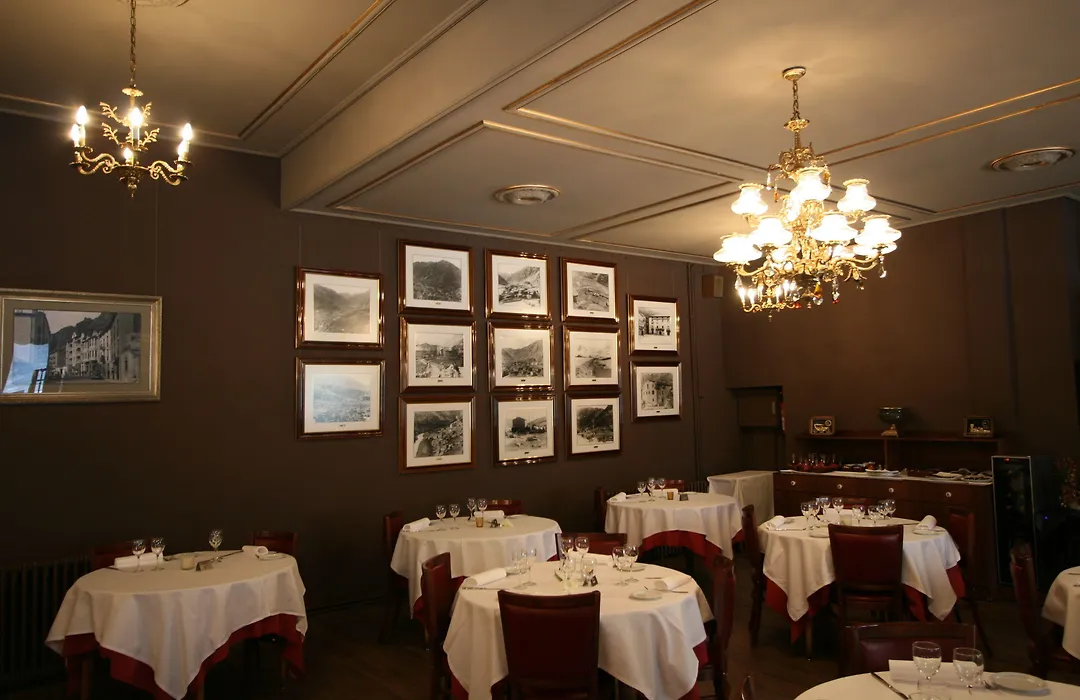 Hotel Pyrénées-1